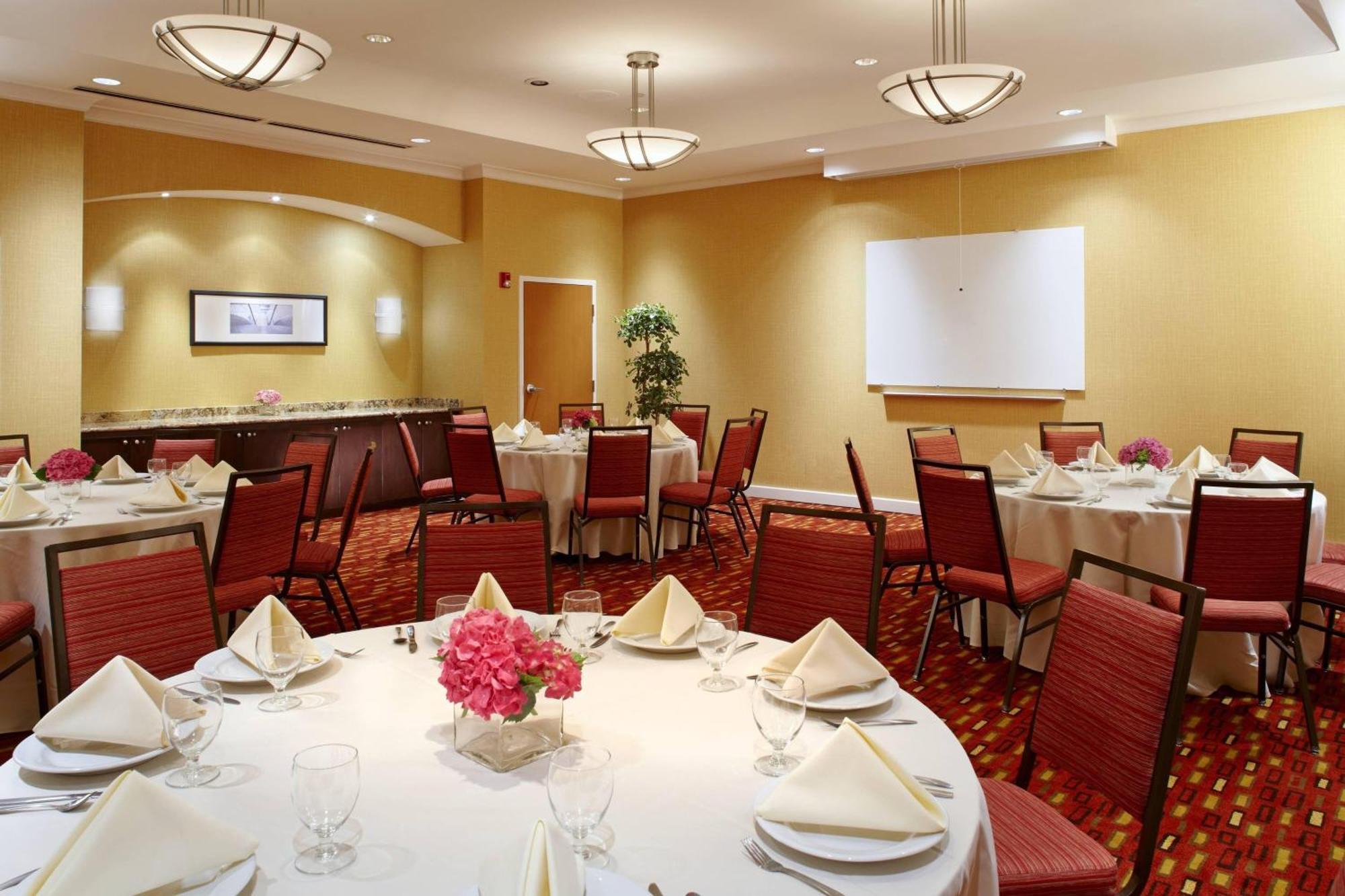 Courtyard By Marriott Pittsburgh West Homestead Waterfront Exteriér fotografie